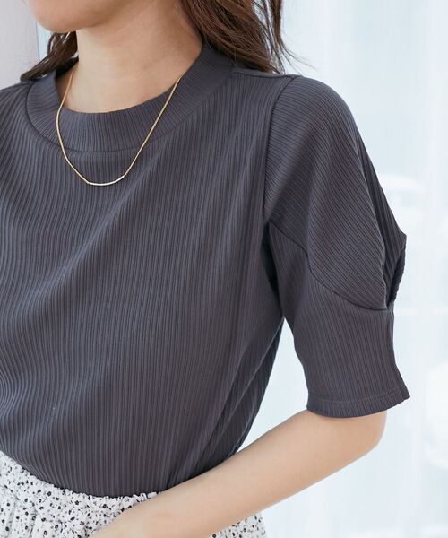 MAJESTIC LEGON(マジェスティックレゴン)の「【WEB限定アイテム/全13色でカラバリ豊富】タックスリーブトップス(Tシャツ/カットソー・レディース・ブラック/ブルー/アイボリー/ライトグリーン/ブラック系その他/ピンク/オフホワイト/ネイビー/イエロー/チャコールグレー/ボルドー/ブラウン/ラベンダー・MEDIUM)」の19枚目の写真