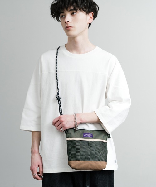 GERRY(ジェリー)の「GERRY ジェリー 撥水加工 E/Fサコッシュ ワンポイントロゴ斜め掛けショルダーバッグ(ショルダーバッグ・メンズ・ベージュ/ブラック/チャコールグレー/マルチ・FREE)」の17枚目の写真