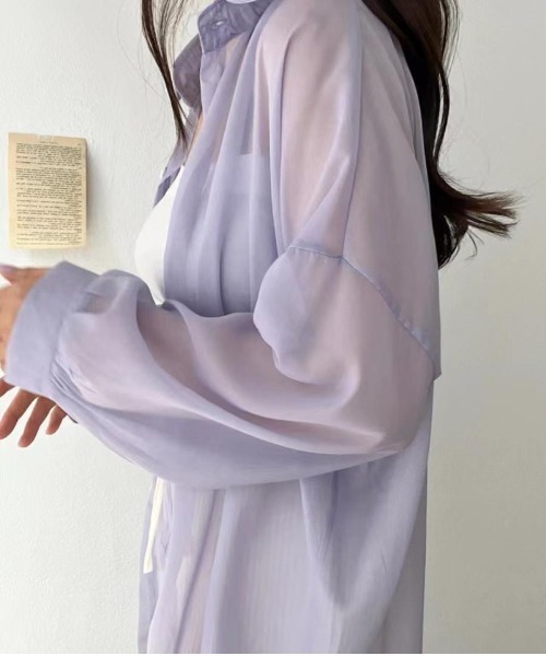 maison de LATIR(メゾンドラティール)の「ボリューム袖が華やぐ透け感シアーシャツ レイヤードも楽しめる夏服イージーケア軽やかトップス(シャツ/ブラウス・レディース・ホワイト/ブラック/グレー/パープル/オレンジ/ブルー/ライトパープル/ピンク系その他・ONESIZE)」の12枚目の写真