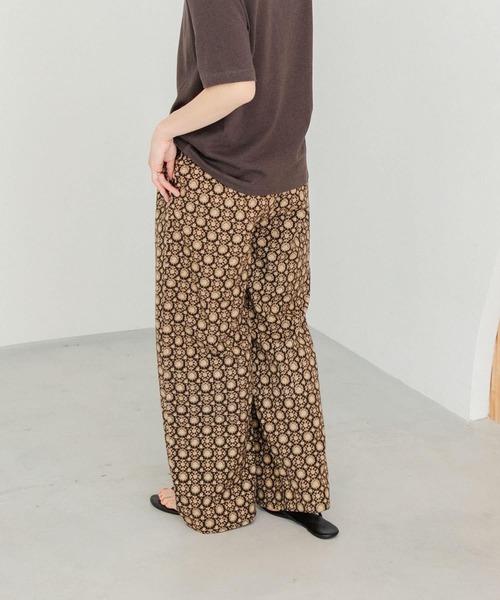 URBAN RESEARCH DOORS（アーバンリサーチドアーズ）の「アソート柄イージーパンツ（その他パンツ・レディース・ブラック/ブルー/ピンク・MEDIUM）」の6枚目の写真