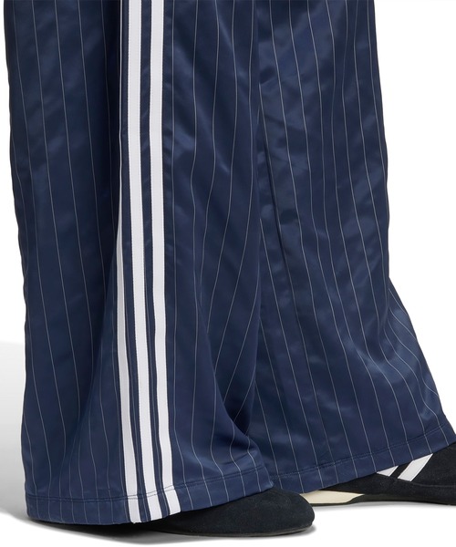 BLUE VERSION ワイドレッグ サテンパンツ adidas