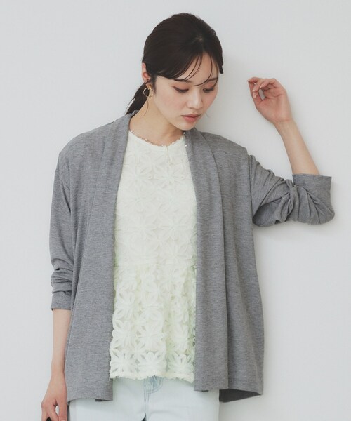 index(インデックス)の「シアージャージミドル丈カーディガン【接触冷感/UVケア/洗濯機洗い可】(カーディガン/ボレロ・レディース・ブラック/ナチュラル/グレー・00)」の2枚目の写真