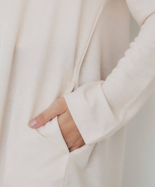 index(インデックス)の「シアージャージミドル丈カーディガン【接触冷感/UVケア/洗濯機洗い可】(カーディガン/ボレロ・レディース・ブラック/ナチュラル/グレー・00)」の13枚目の写真