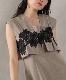 Bibiy 花柄フリルビスチェ 黒 Bibiy 花柄フリルビスチェ 黒