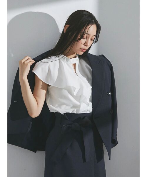 TONAL（トーナル）の「アシメフリルハイネックブラウス（シャツ/ブラウス・レディース・アイボリー/オフホワイト/ブルー・MEDIUM）」の8枚目の写真