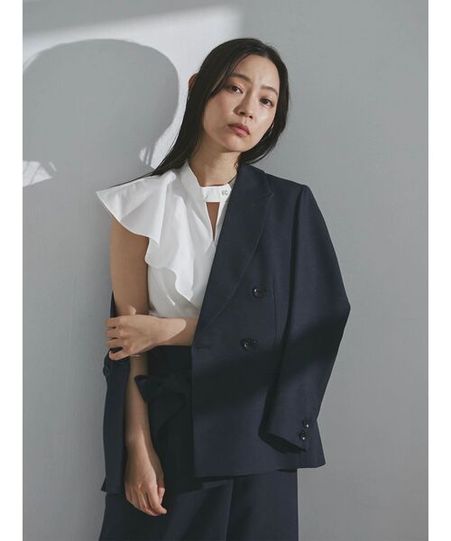 TONAL（トーナル）の「アシメフリルハイネックブラウス（シャツ/ブラウス・レディース・アイボリー/オフホワイト/ブルー・MEDIUM）」の9枚目の写真