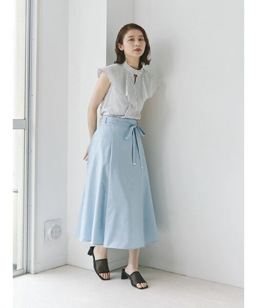 TONAL（トーナル）の「アシメフリルハイネックブラウス（シャツ/ブラウス・レディース・アイボリー/オフホワイト/ブルー・MEDIUM）」の11枚目の写真