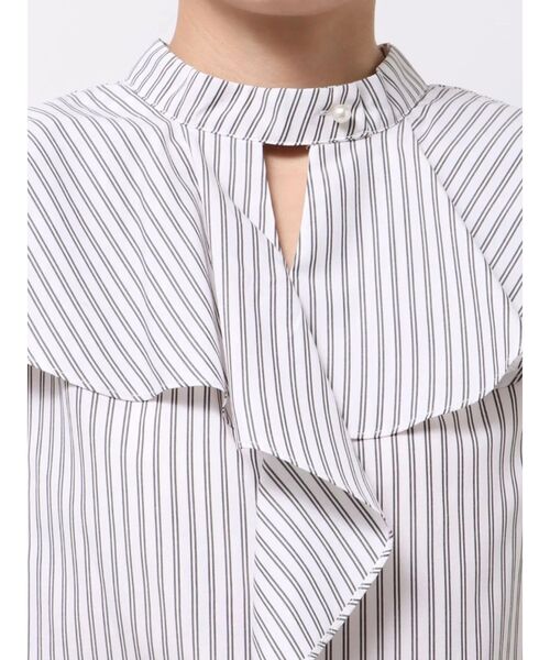 TONAL（トーナル）の「アシメフリルハイネックブラウス（シャツ/ブラウス・レディース・アイボリー/オフホワイト/ブルー・MEDIUM）」の16枚目の写真