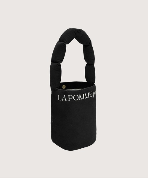 LA POMME petit(ラポミ・プチ)の「LA POMME petit Puffy Strap Bucket Bag(ハンドバッグ・レディース・ブルー/ブラック/レッド・FREE)」の14枚目の写真