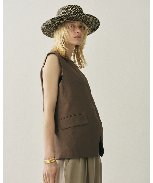 Rouge vif Anna(ルージュヴィフアンナ)の「リネン混サマーノーカラージレベスト(ベスト・レディース・ホワイト/ブラウン・フリー)」の13枚目の写真