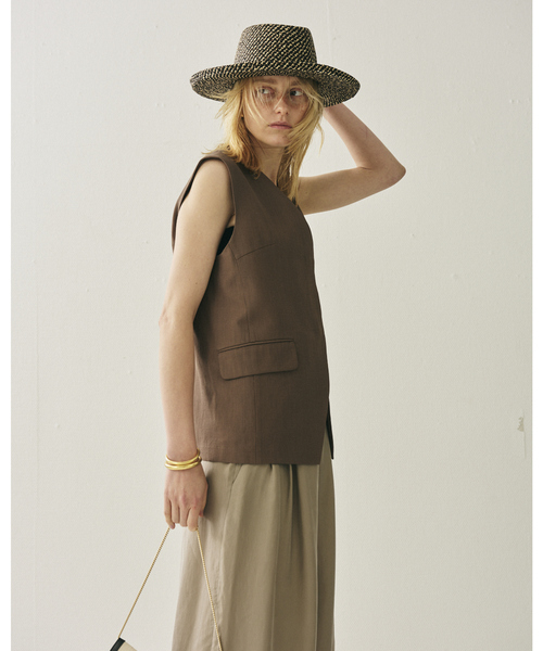 Rouge vif Anna(ルージュヴィフアンナ)の「リネン混サマーノーカラージレベスト(ベスト・レディース・ホワイト/ブラウン・フリー)」の14枚目の写真