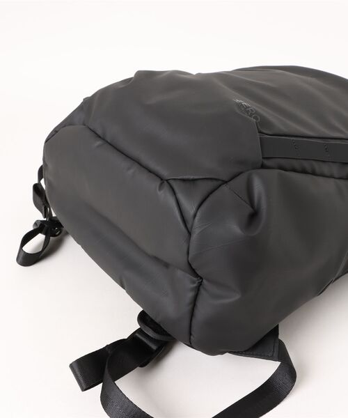 ZERO HALLIBURTON（ゼロハリバートン）の「レキシントン2 デイパック B4ファイル収納 14.0インチPC収納 81475（バックパック/リュック・メンズ・ブラック・FREE）」の3枚目の写真