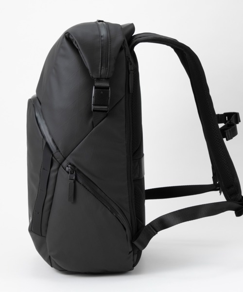 ZERO HALLIBURTON（ゼロハリバートン）の「レキシントン2 デイパック B4ファイル収納 14.0インチPC収納 81475（バックパック/リュック・メンズ・ブラック・FREE）」の8枚目の写真