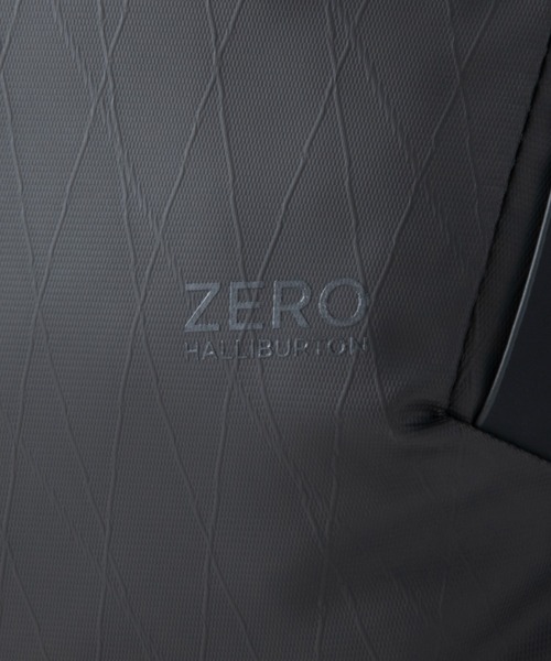 ZERO HALLIBURTON（ゼロハリバートン）の「レキシントン2 デイパック B4ファイル収納 14.0インチPC収納 81475（バックパック/リュック・メンズ・ブラック・FREE）」の14枚目の写真
