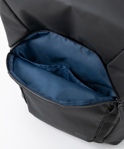 ZERO HALLIBURTON（ゼロハリバートン）の「レキシントン2 デイパック B4ファイル収納 14.0インチPC収納 81475（バックパック/リュック・メンズ・ブラック・FREE）」の16枚目の写真