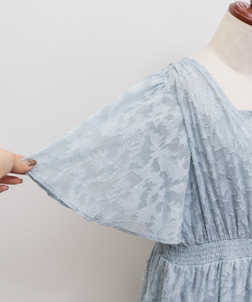 CLETTE(クレット)の「シアー花柄カシュクールワンピース(ワンピース・レディース・ブルー/ピンク/ネイビー・4L/3L/LL)」の11枚目の写真