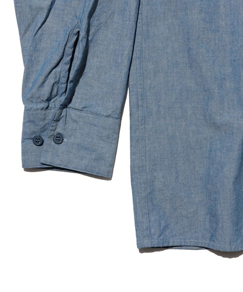 BEAMS PLUS（ビームスプラス）の「MIL Open Collar Chambray（シャツ/ブラウス・メンズ・ブルー/サックスブルー・S/L/M/XL）」の9枚目の写真