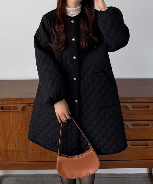 callautia（カラウティア）の「金ボタンノーカラーキルティングコート（ノーカラーコート・レディース・モカ/ブラック/アイボリー・SMALL/MEDIUM/LARGE）」の5枚目の写真