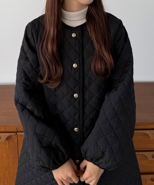 callautia（カラウティア）の「金ボタンノーカラーキルティングコート（ノーカラーコート・レディース・モカ/ブラック/アイボリー・SMALL/MEDIUM/LARGE）」の6枚目の写真