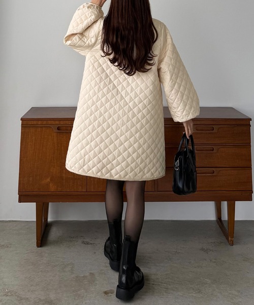 callautia（カラウティア）の「金ボタンノーカラーキルティングコート（ノーカラーコート・レディース・モカ/ブラック/アイボリー・SMALL/MEDIUM/LARGE）」の13枚目の写真