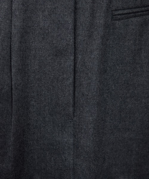 SALON adam et rope'(サロン アダム エ ロペ)の「ウールタックワイドパンツ / セットアップ対応(スラックス・レディース・グレー/チャコールグレー/ダークブラウン・M/S/X-SMALL)」の10枚目の写真