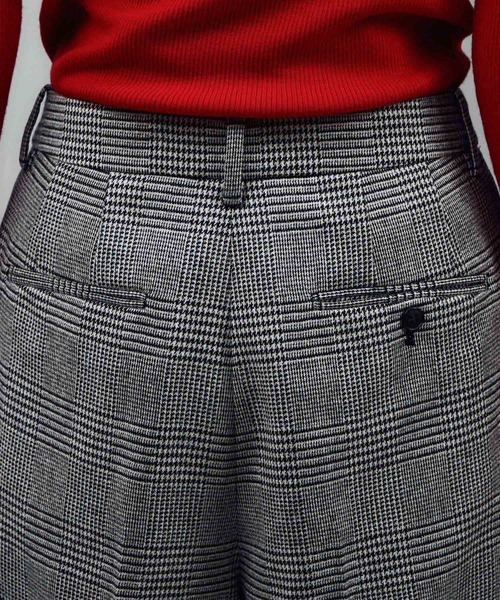 SALON adam et rope'(サロン アダム エ ロペ)の「ウールタックワイドパンツ / セットアップ対応(スラックス・レディース・グレー/チャコールグレー/ダークブラウン・M/S/X-SMALL)」の22枚目の写真