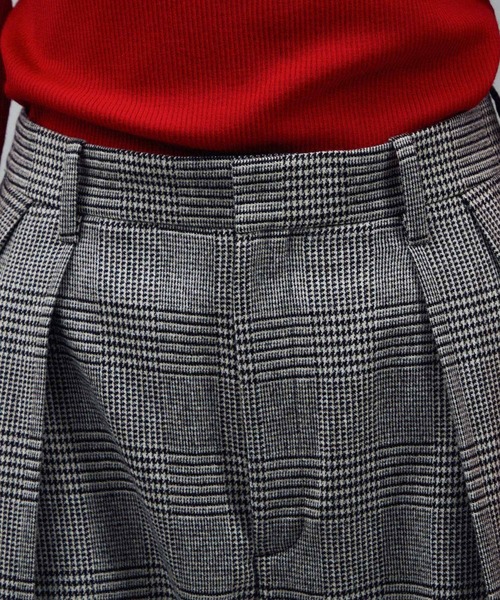 SALON adam et rope'(サロン アダム エ ロペ)の「ウールタックワイドパンツ / セットアップ対応(スラックス・レディース・グレー/チャコールグレー/ダークブラウン・M/S/X-SMALL)」の20枚目の写真