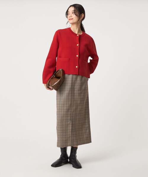 green label relaxing(グリーンレーベルリラクシング)の「フォルム ゴールドカラーボタン ニット カーディガン ウォッシャブル(カーディガン/ボレロ・レディース・オフホワイト/レッド/ネイビー・FREE)」の11枚目の写真