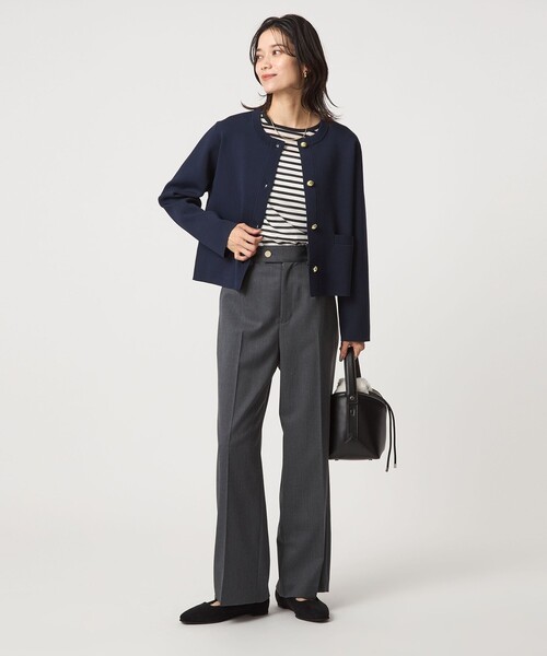 green label relaxing(グリーンレーベルリラクシング)の「フォルム ゴールドカラーボタン ニット カーディガン ウォッシャブル(カーディガン/ボレロ・レディース・オフホワイト/レッド/ネイビー・FREE)」の16枚目の写真