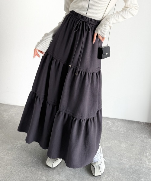 classicalelf(クラシカルエルフ)の「ラクして華やぐ主役級。ガーデンコア3段ティアードスカート(ロング丈)(スカート・レディース・ブラック/アイボリー/チャコール/ブラウン・X-LARGE/SMALL/MEDIUM/LARGE)」の16枚目の写真