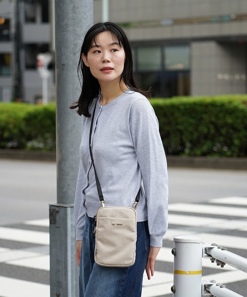 moz（モズ）の「【WEB限定】moz モズ スマホショルダーバッグ（ショルダーバッグ・レディース・ブラック/チャコールグレー/グレイッシュベージュ・ONE SIZE）」の13枚目の写真