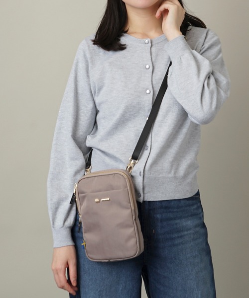 moz（モズ）の「【WEB限定】moz モズ スマホショルダーバッグ（ショルダーバッグ・レディース・ブラック/チャコールグレー/グレイッシュベージュ・ONE SIZE）」の11枚目の写真