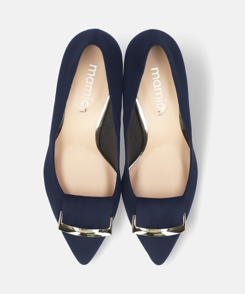 MAMIAN（マミアン）の「アーモンドトゥ リボンバックル パンプス (7.0cmヒール)（パンプス・レディース・ネイビー/ベージュ/ブラック/チャコールグレー/グレイッシュベージュ/ブラック系その他・24.5cm/24.0cm/23.5cm/23.0cm/22.5cm/22.0cm）」の12枚目の写真