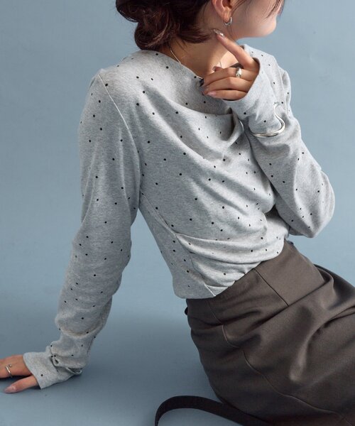 mystic（ミスティック）の「【6色展開 / WEB限定カラーあり！】オフショルロングTシャツ（Tシャツ/カットソー・レディース・ブラック/グレー系その他2/ネイビー/ホワイト/グレー/オフホワイト・FREE/2）」の22枚目の写真