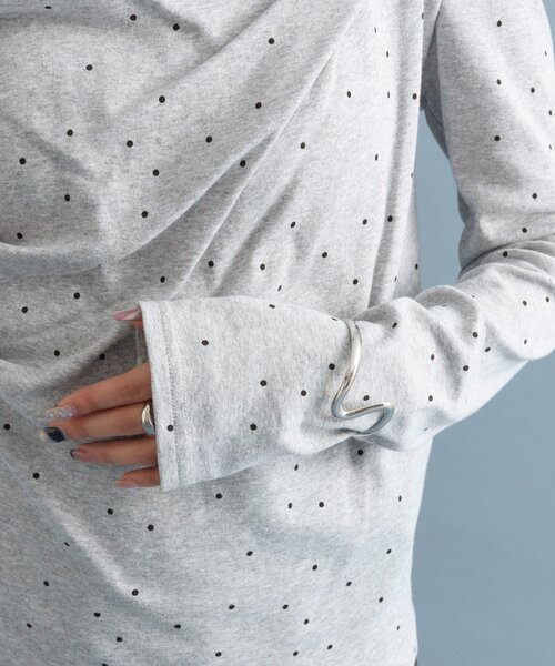 mystic（ミスティック）の「【6色展開 / WEB限定カラーあり！】オフショルロングTシャツ（Tシャツ/カットソー・レディース・ブラック/グレー系その他2/ネイビー/ホワイト/グレー/オフホワイト・FREE/2）」の10枚目の写真