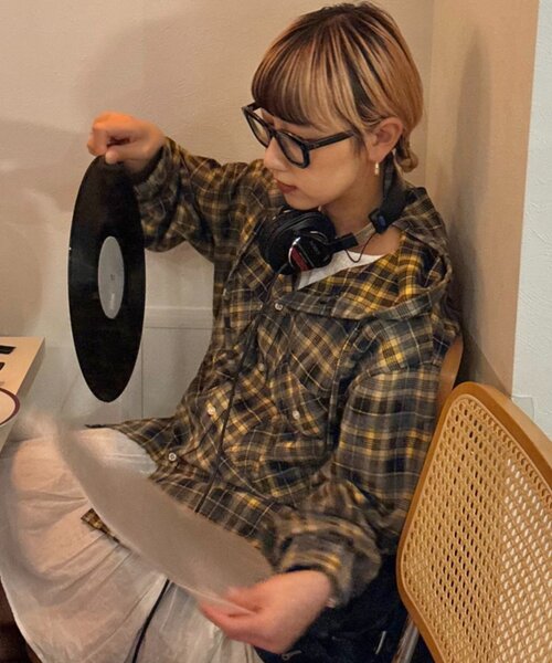 CIAOPANIC TYPY（チャオパニックティピー）の「【アソート加工/ジャケット見え◎】【UNISEX】フード付きチェックシャツ（シャツ/ブラウス・レディース・ネイビー/グレー/イエロー/グリーン・MEDIUM/LARGE）」の4枚目の写真