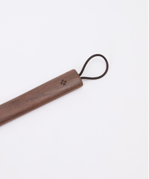 BACKYARD FAMILY（バックヤードファミリー）の「Comfy shoehorn 72cm（シューケア用品・レディース・ダークウッド/ウッド・FREE）」の4枚目の写真