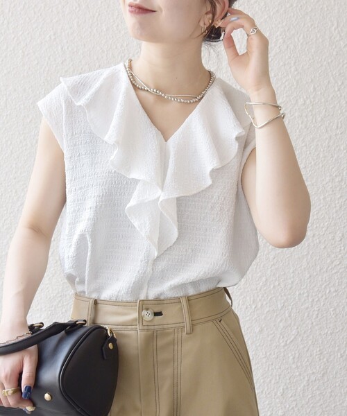 SHIPS any(シップス エニィ)の「SHIPS any:〈洗濯機可能〉シアー ジャージー ラッフル フレンチ カット ブラウス(Tシャツ/カットソー・レディース・ホワイト/ブラック・ONE SIZE)」の11枚目の写真