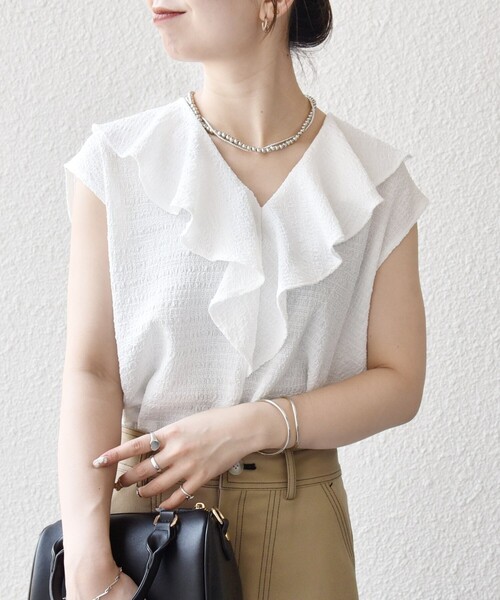 SHIPS any(シップス エニィ)の「SHIPS any:〈洗濯機可能〉シアー ジャージー ラッフル フレンチ カット ブラウス(Tシャツ/カットソー・レディース・ホワイト/ブラック・ONE SIZE)」の10枚目の写真