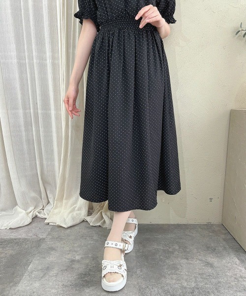F i.n.t(フィント)の「ドット柄オフショルワンピース【1枚で快適】/fint フィント(ワンピース・レディース・ブラック×ホワイト/ホワイト×ブラック・FREE)」の21枚目の写真