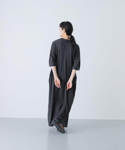 かぐれ（カグレ）の「『2サイズ展開』コクーンスリーブストレートワンピース（ワンピース・レディース・ブラック/チャコールグレー・0/1）」の5枚目の写真