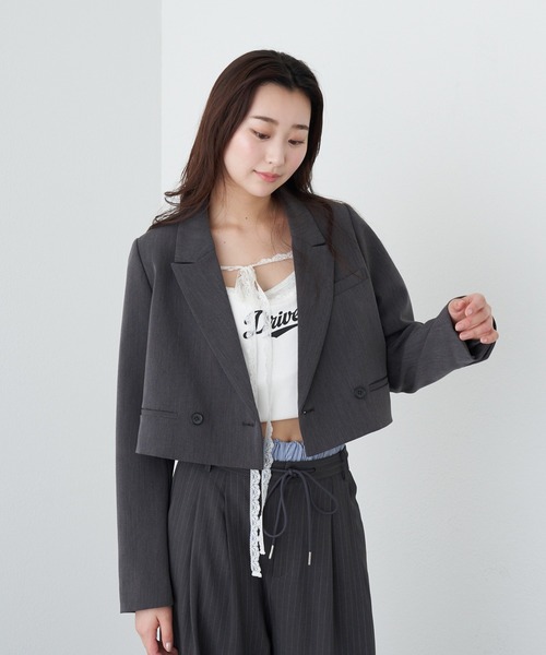 RAY CASSIN(レイカズン)の「ダブルショートジャケット(その他アウター・レディース・ブラック/グレー/チャコールグレー・FREE)」の3枚目の写真