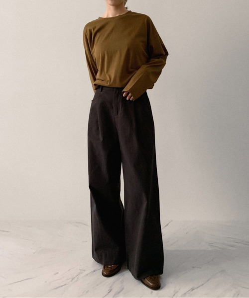 on:nue（オンニュ）の「【on:nue】[着用動画あり！/選べる6色展開] ラウンドネックロングスリーブTシャツ（Tシャツ/カットソー・レディース・アイボリー/ネイビー/ホワイト/グレー/カーキ/ブラック・FREE）」の8枚目の写真