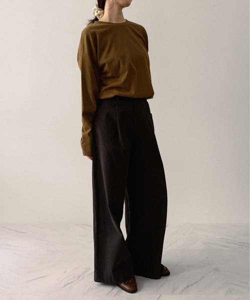 on:nue（オンニュ）の「【on:nue】[着用動画あり！/選べる6色展開] ラウンドネックロングスリーブTシャツ（Tシャツ/カットソー・レディース・アイボリー/ネイビー/ホワイト/グレー/カーキ/ブラック・FREE）」の9枚目の写真