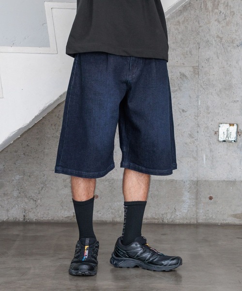 HEREIAM（ヘレイアム）の「【HEREIAM】ユニセックスサイズバリエ/Flexデニムクロップドショーツ（デニムパンツ・レディース・ブラック/インディゴブルー・S-M/M-L）」の6枚目の写真