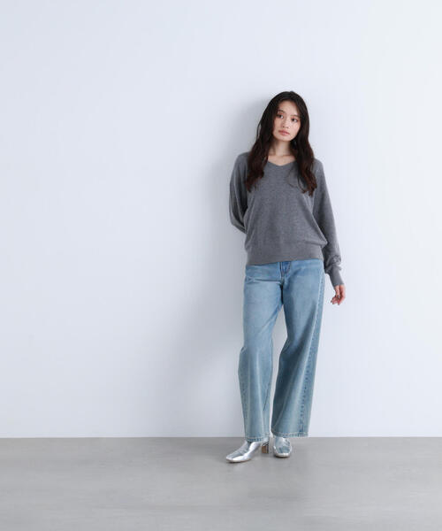 NATURAL BEAUTY BASIC(ナチュラルビューティーベーシック)の「◇FOX混ジェントリーシリーズ Vネックニット(ニット/セーター・レディース・オフホワイト/ダークブルー/ラベンダー/チャコールグレー・FREE)」の8枚目の写真