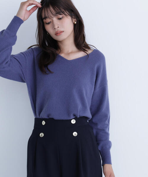 NATURAL BEAUTY BASIC(ナチュラルビューティーベーシック)の「◇FOX混ジェントリーシリーズ Vネックニット(ニット/セーター・レディース・オフホワイト/ダークブルー/ラベンダー/チャコールグレー・FREE)」の4枚目の写真