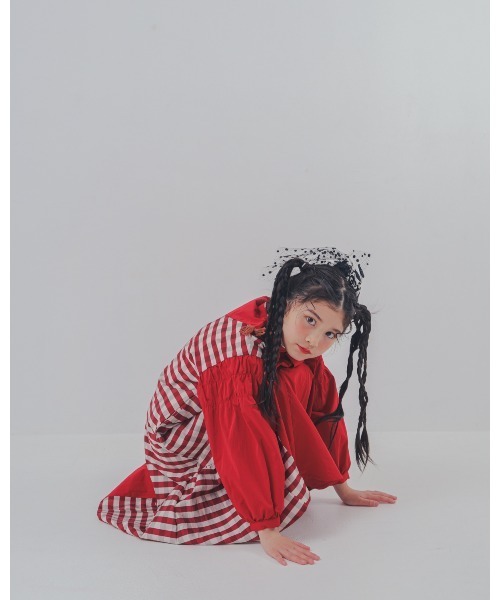 unica（ユニカ）の「2ピースブロックチェックワンピース（ワンピース・キッズ・ブラック/レッド・M/L/XL/S）」の4枚目の写真