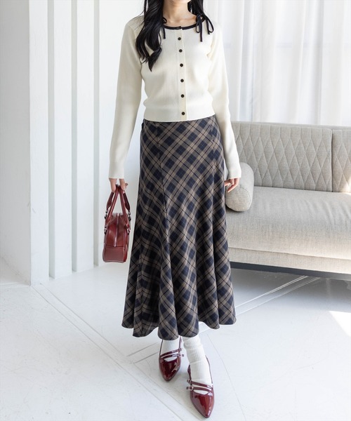 clear（クリア）の「肩リボン配色ニットカーディガン［大人 カジュアル 着回し力抜群］（カーディガン/ボレロ・レディース・アイボリー/ブラック/ピンク/ベージュ/グレー・F）」の12枚目の写真