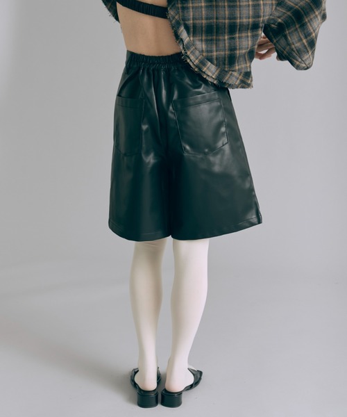 EN NEUME（エンノイム）の「Faux Leather Half Pants（その他パンツ・レディース・アイボリー/ブラック・FREE）」の11枚目の写真